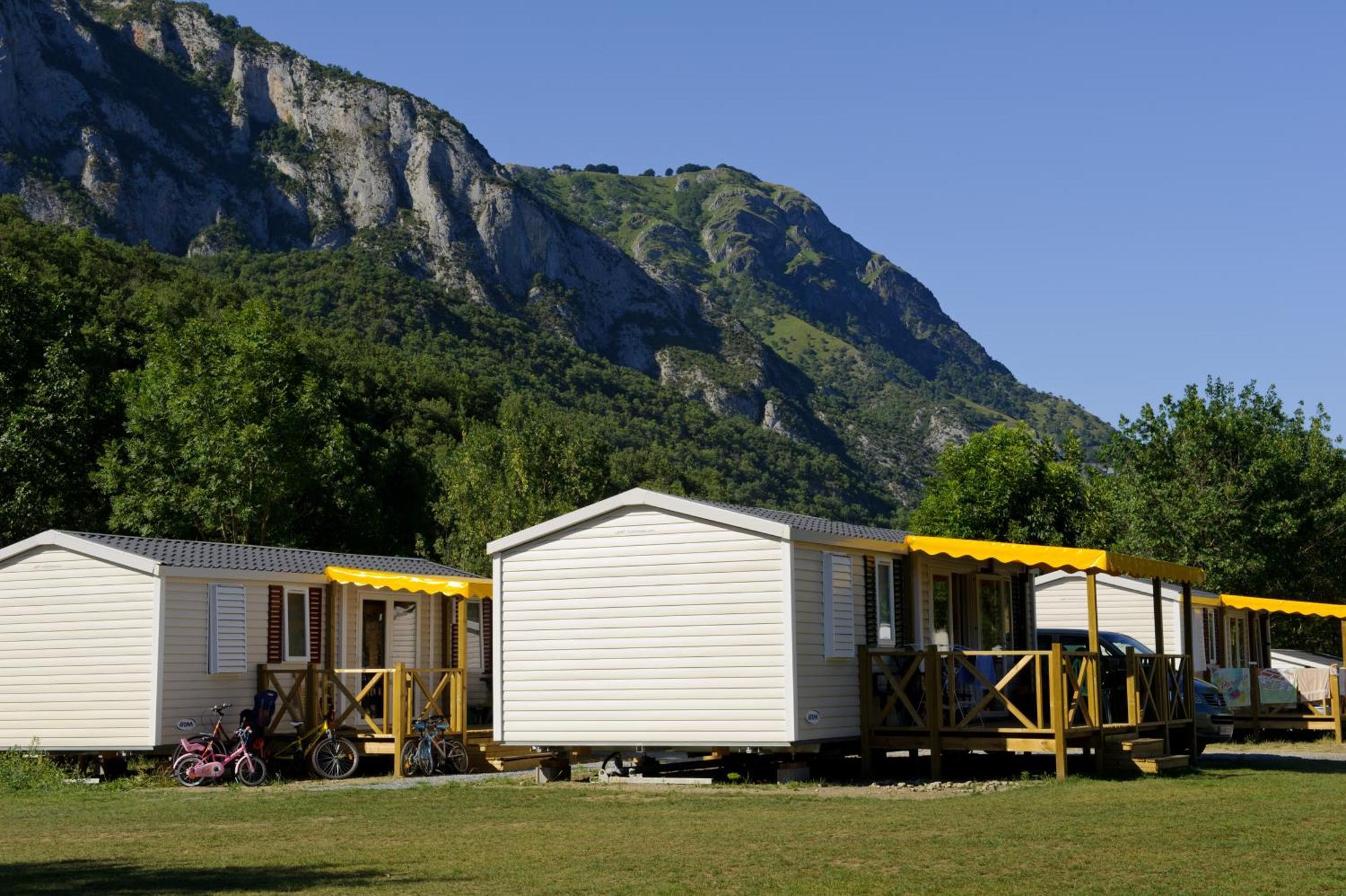 Camping Familial - Parc Aquatique - Grande Aire De Jeux A La Montagne Agos-Vidalos Luaran gambar
